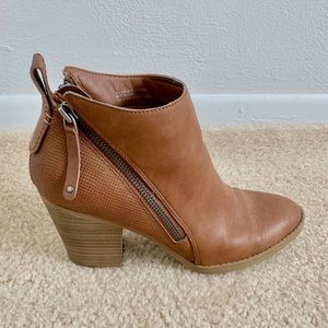 🌸3 for $15🌸DV Brown Side Zip Booties